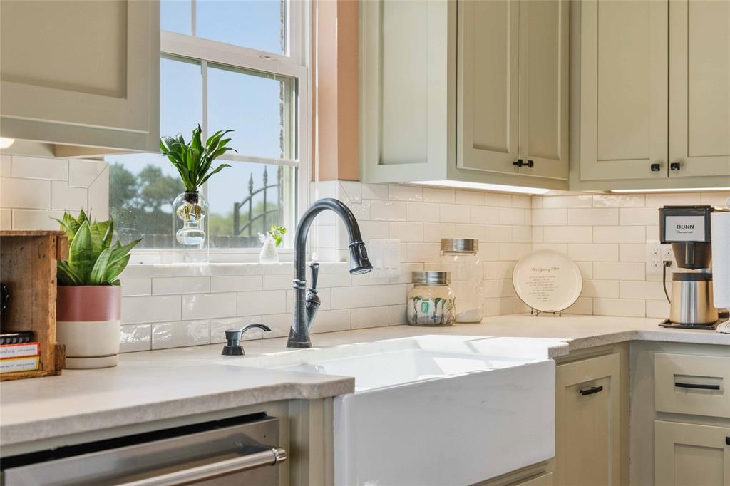 1800 Shaw Drive Property Photo 12