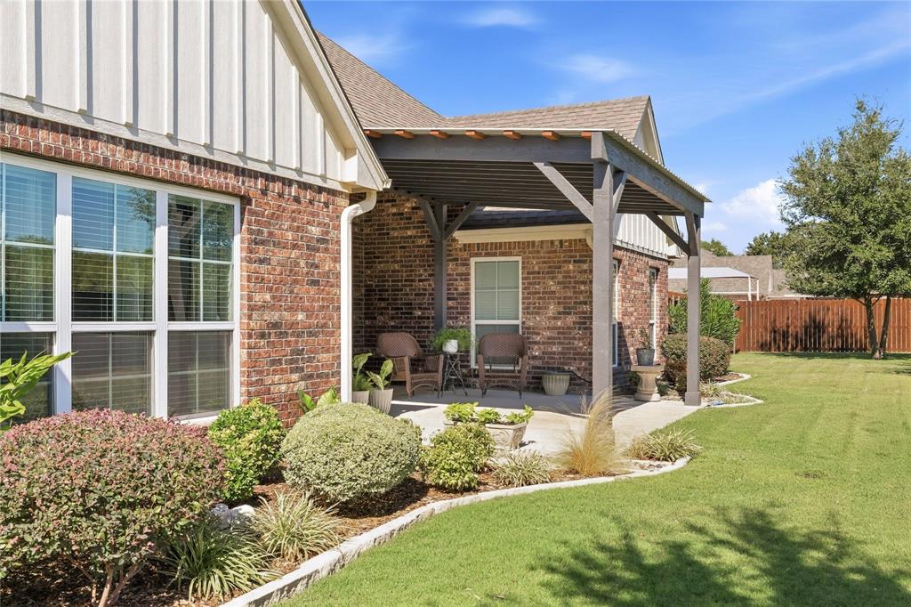 1800 Shaw Drive Property Photo 33