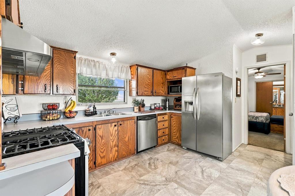 934 Elm Grove Road Property Photo 15