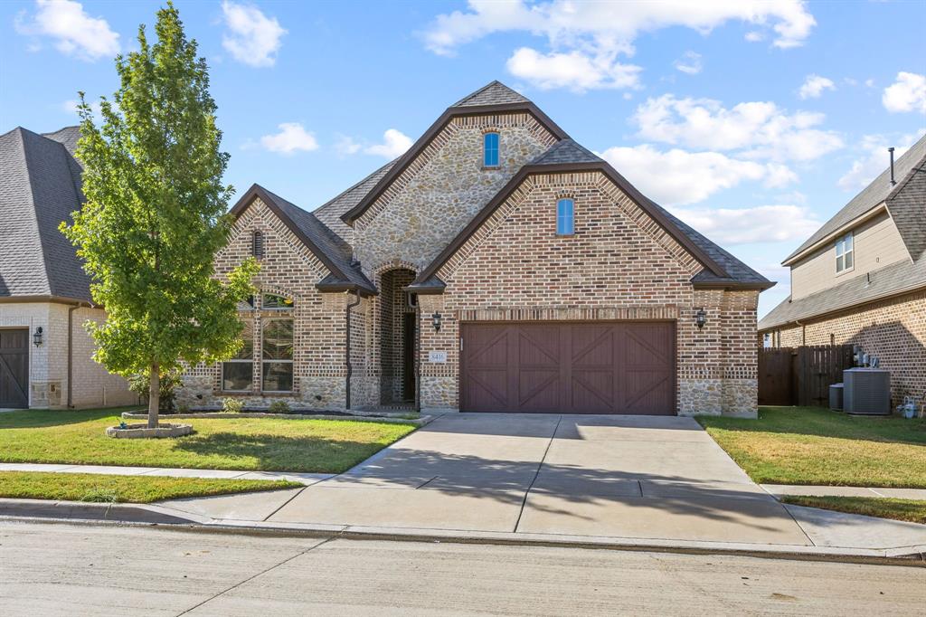 8416 Sandhill Crane Drive Property Photo 2
