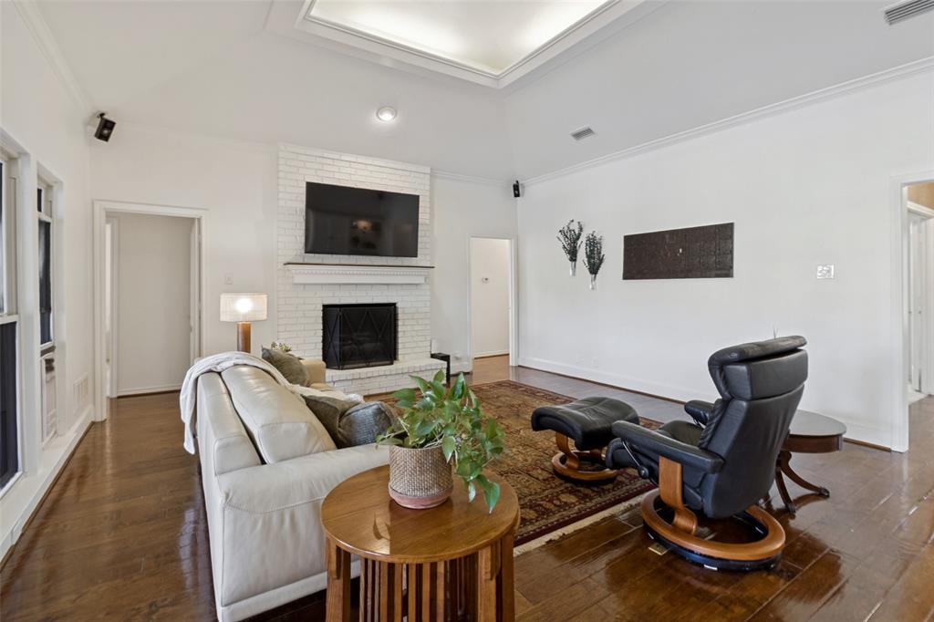 16308 Fallkirk Drive Property Photo 10