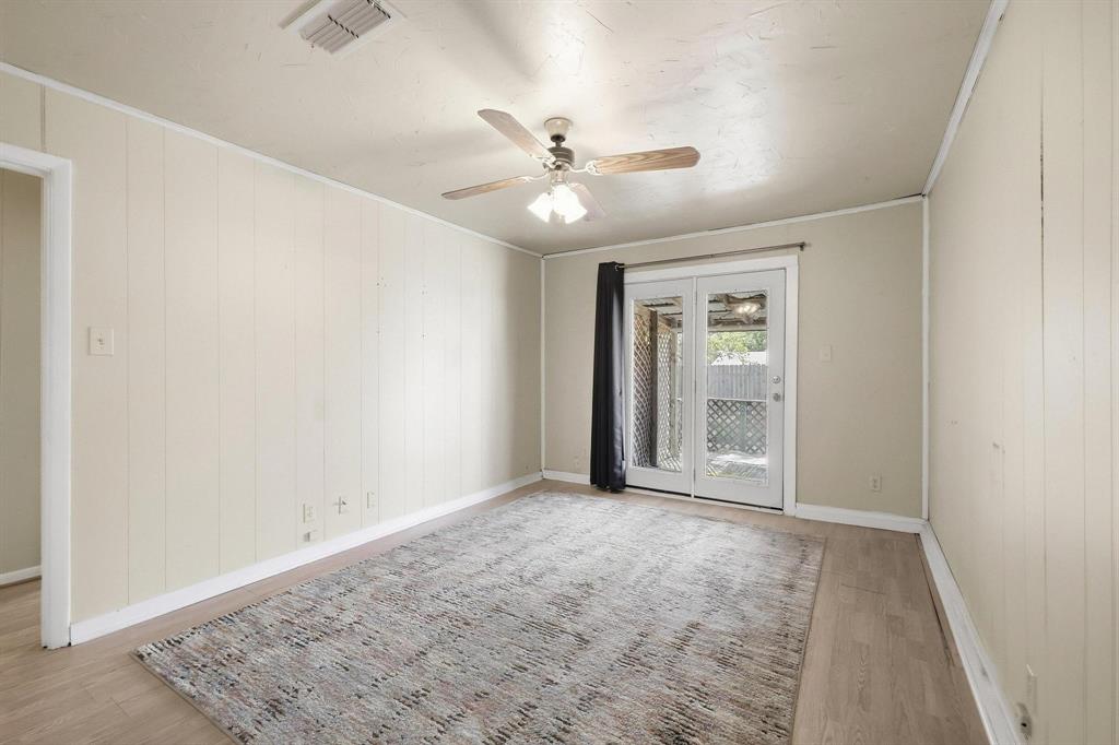 309 Elm Street Property Photo 4