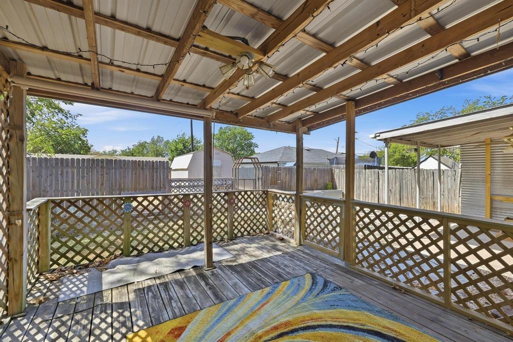 309 Elm Street Property Photo 8