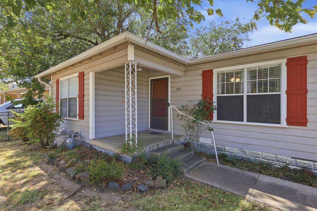 309 Elm Street Property Photo 11