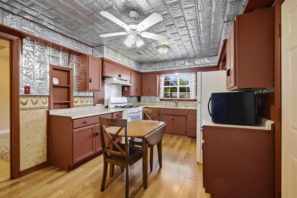 309 Elm Street Property Photo 15