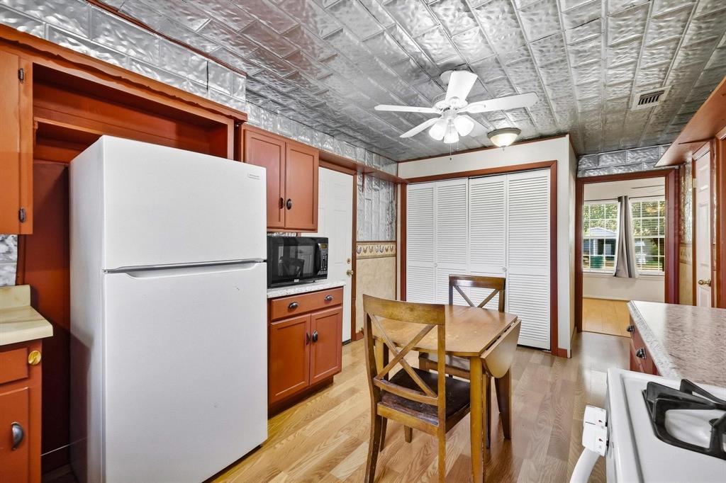 309 Elm Street Property Photo 17