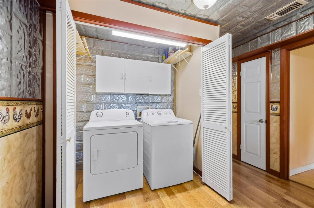 309 Elm Street Property Photo 18