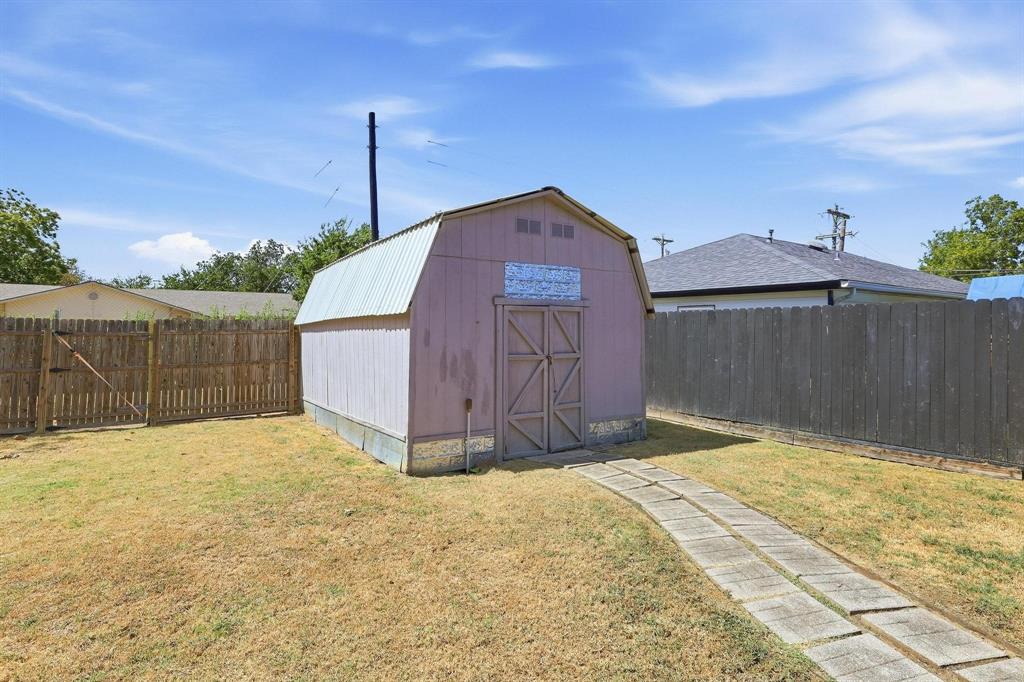 309 Elm Street Property Photo 32