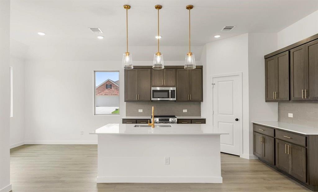 629 Tyronza Drive Property Photo 3