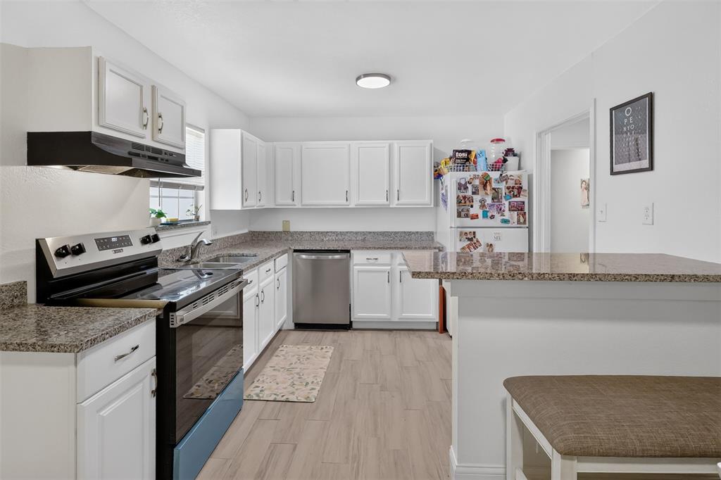 3821 Winfield Avenue Property Photo 10