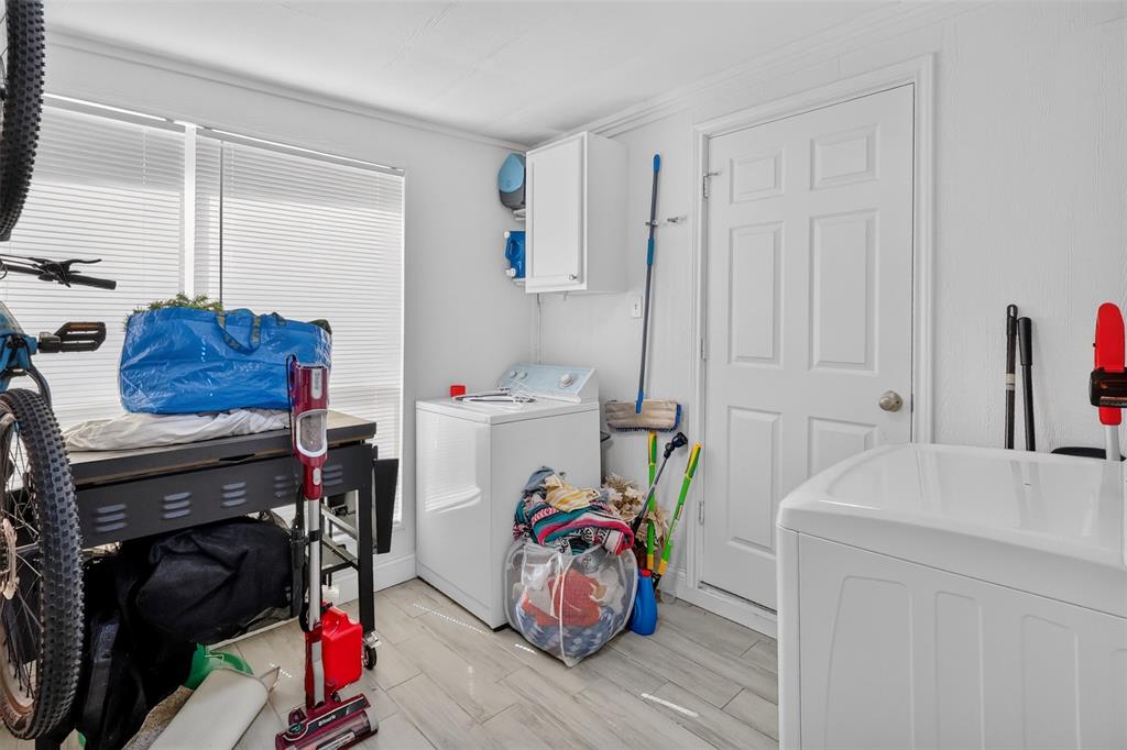 3821 Winfield Avenue Property Photo 19