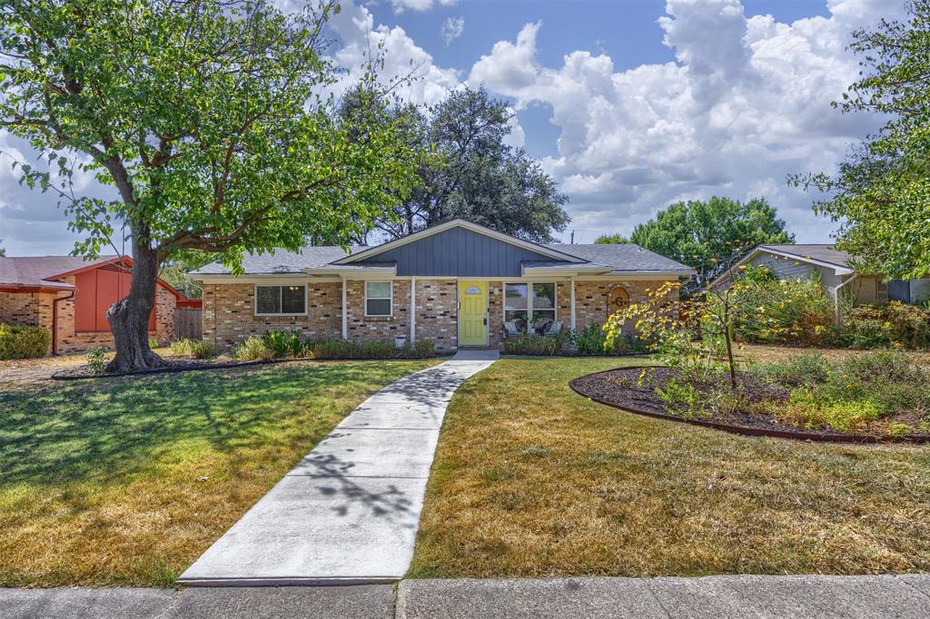 1118 Pacific Drive Property Photo 1