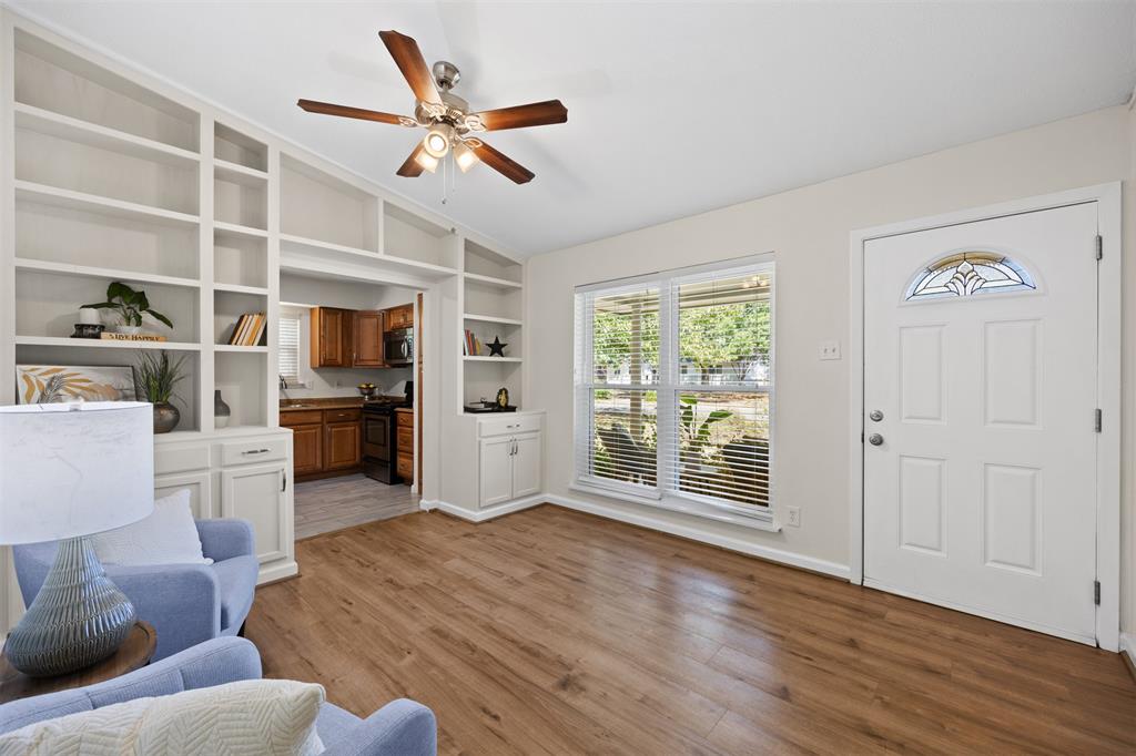1118 Pacific Drive Property Photo 4