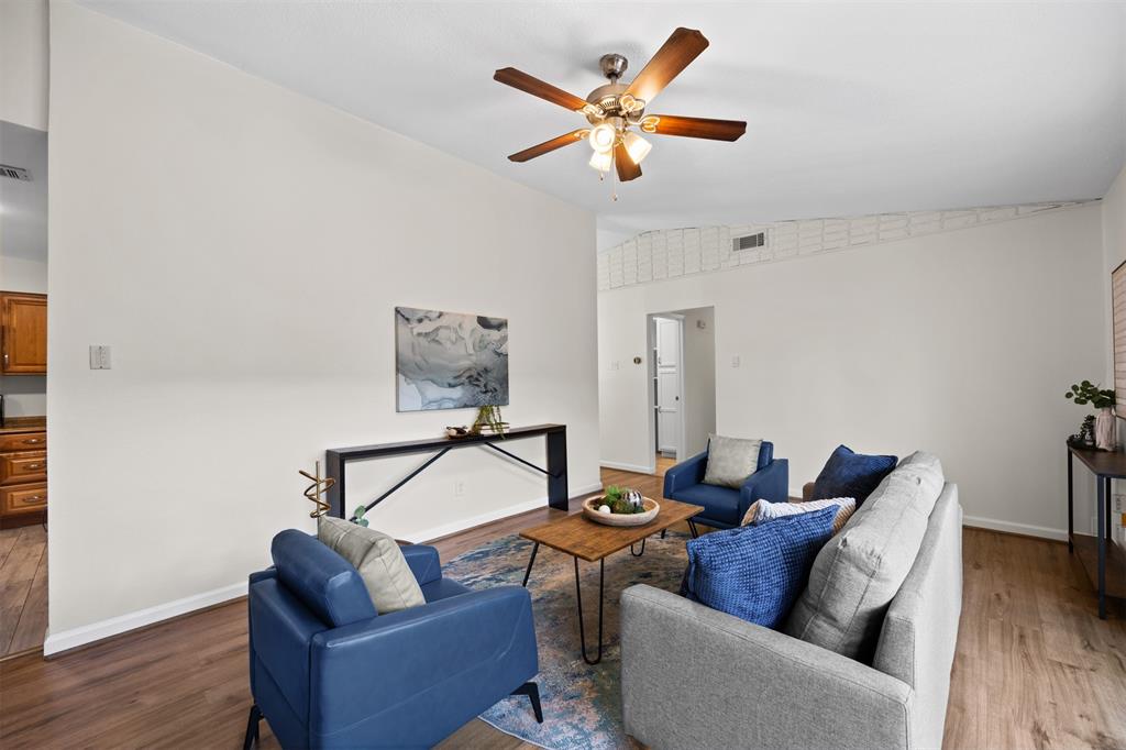1118 Pacific Drive Property Photo 10