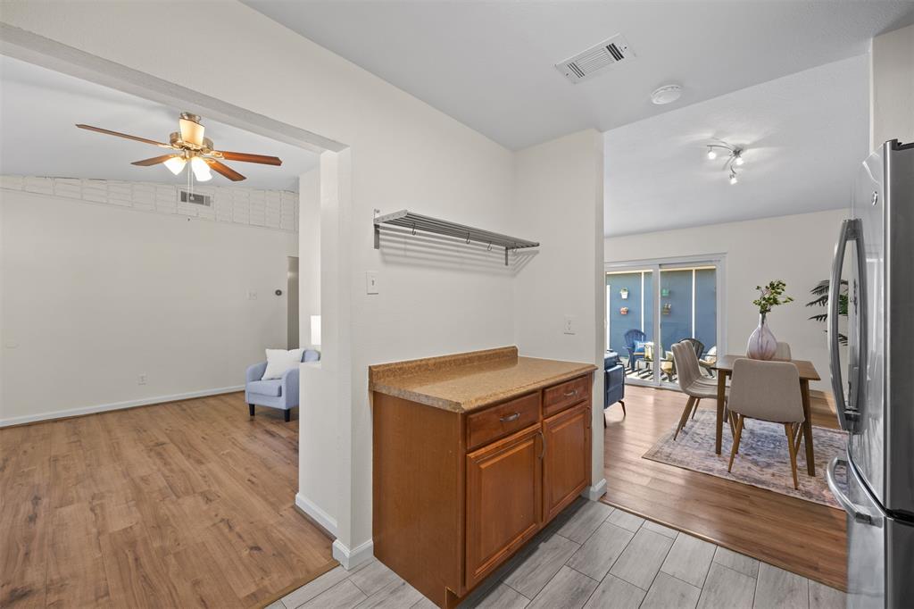 1118 Pacific Drive Property Photo 15