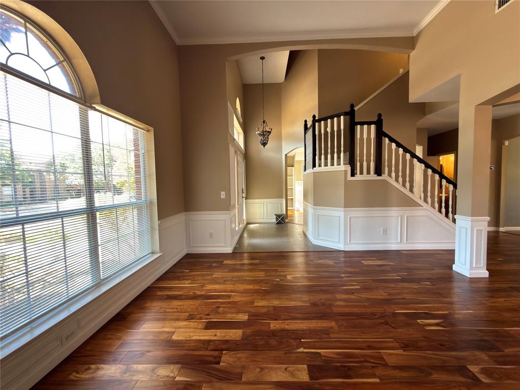 10912 Reisling Drive Property Photo 5