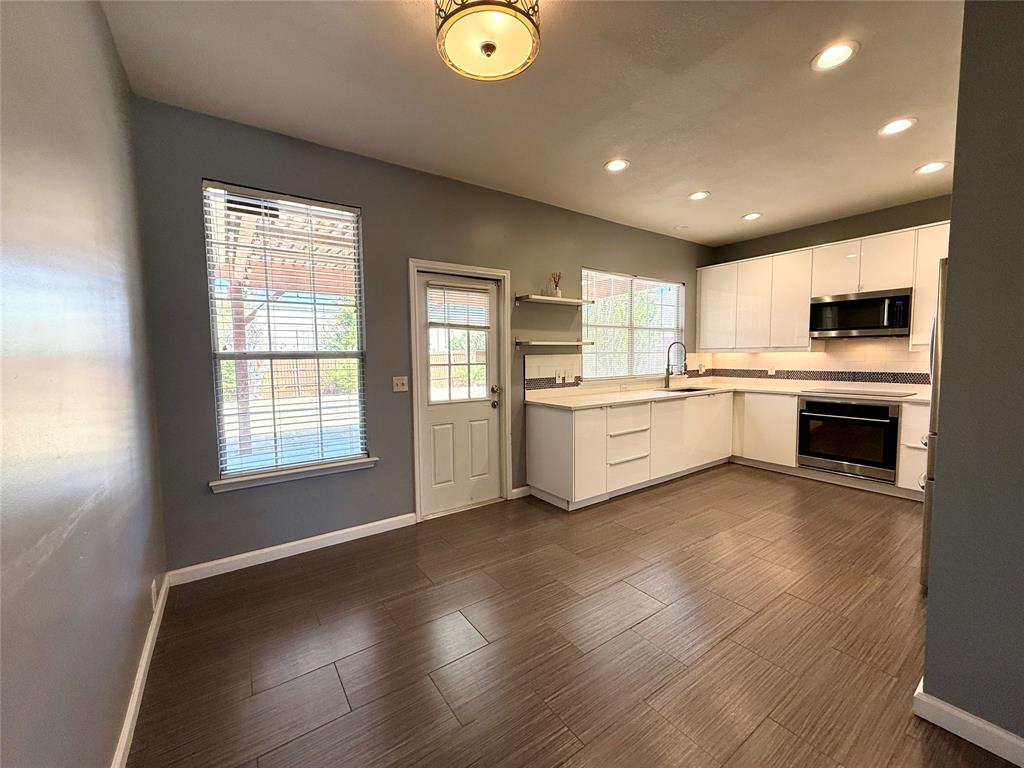 10912 Reisling Drive Property Photo 12