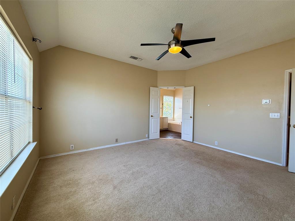 10912 Reisling Drive Property Photo 16