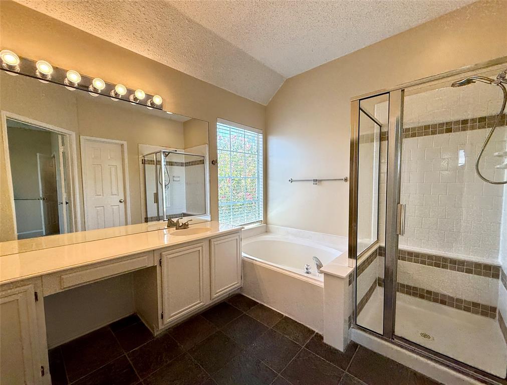 10912 Reisling Drive Property Photo 18