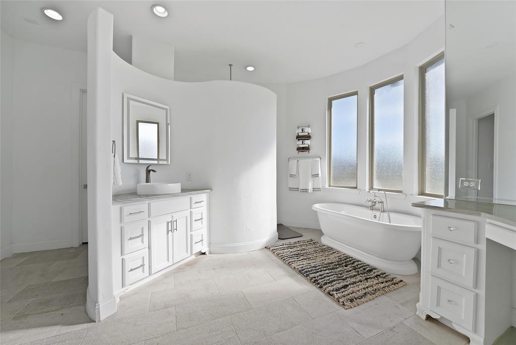 102 Whitney Court Property Photo 21