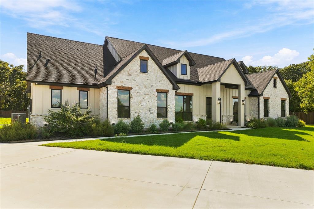5832 Grey Wolf Court Property Photo 5
