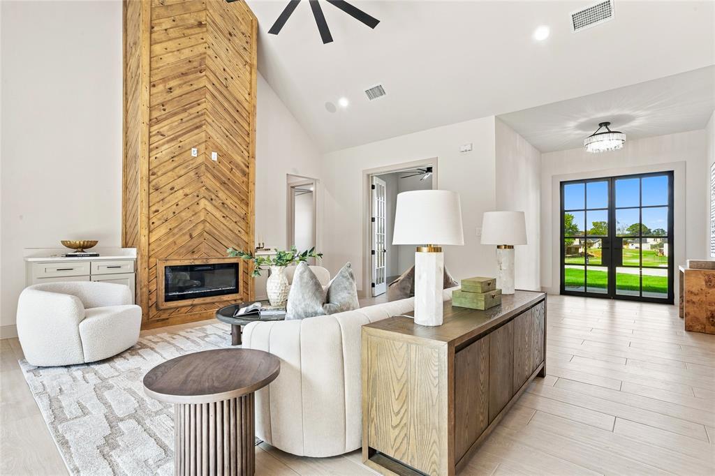 5832 Grey Wolf Court Property Photo 8