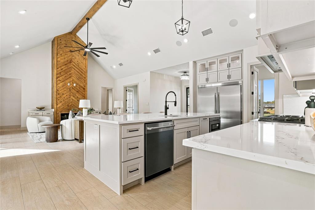 5832 Grey Wolf Court Property Photo 13
