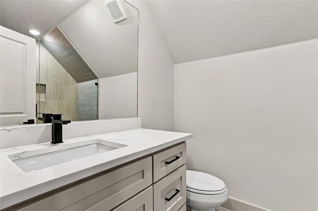 5832 Grey Wolf Court Property Photo 32