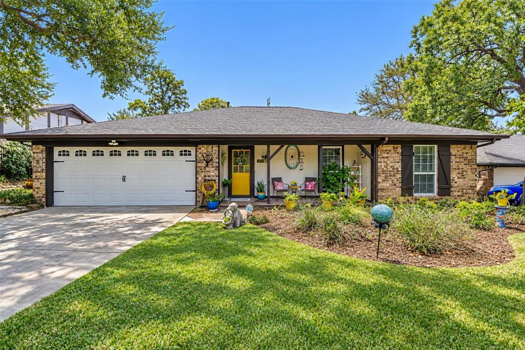 2125 Cambridge Drive Property Photo 1