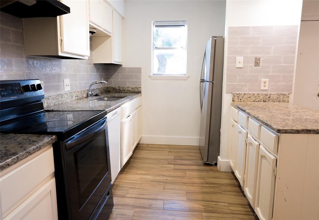 2904 S Fielder Road Property Photo 4