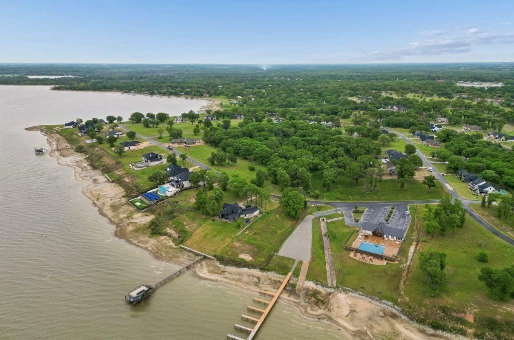1593 Shoreline Drive Property Photo 1