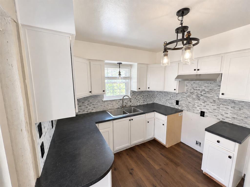 1909 S 53rd Street Property Photo 1