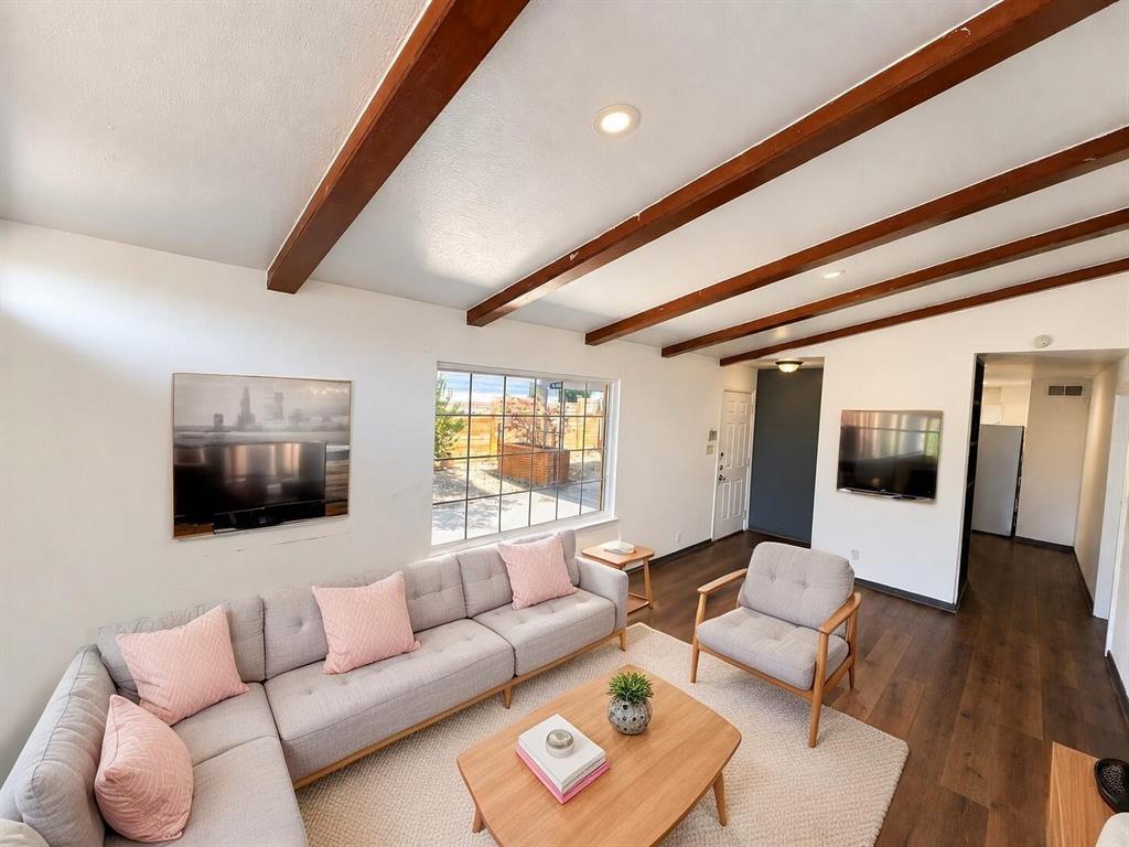 1909 S 53rd Street Property Photo 4