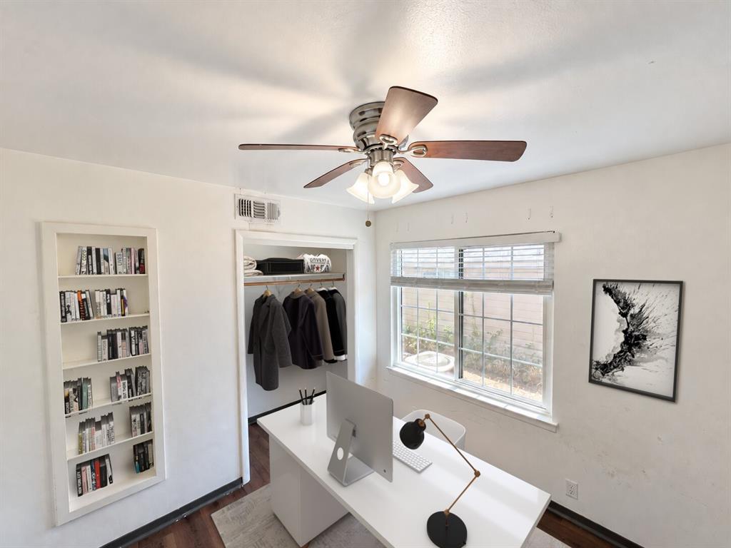 1909 S 53rd Street Property Photo 12