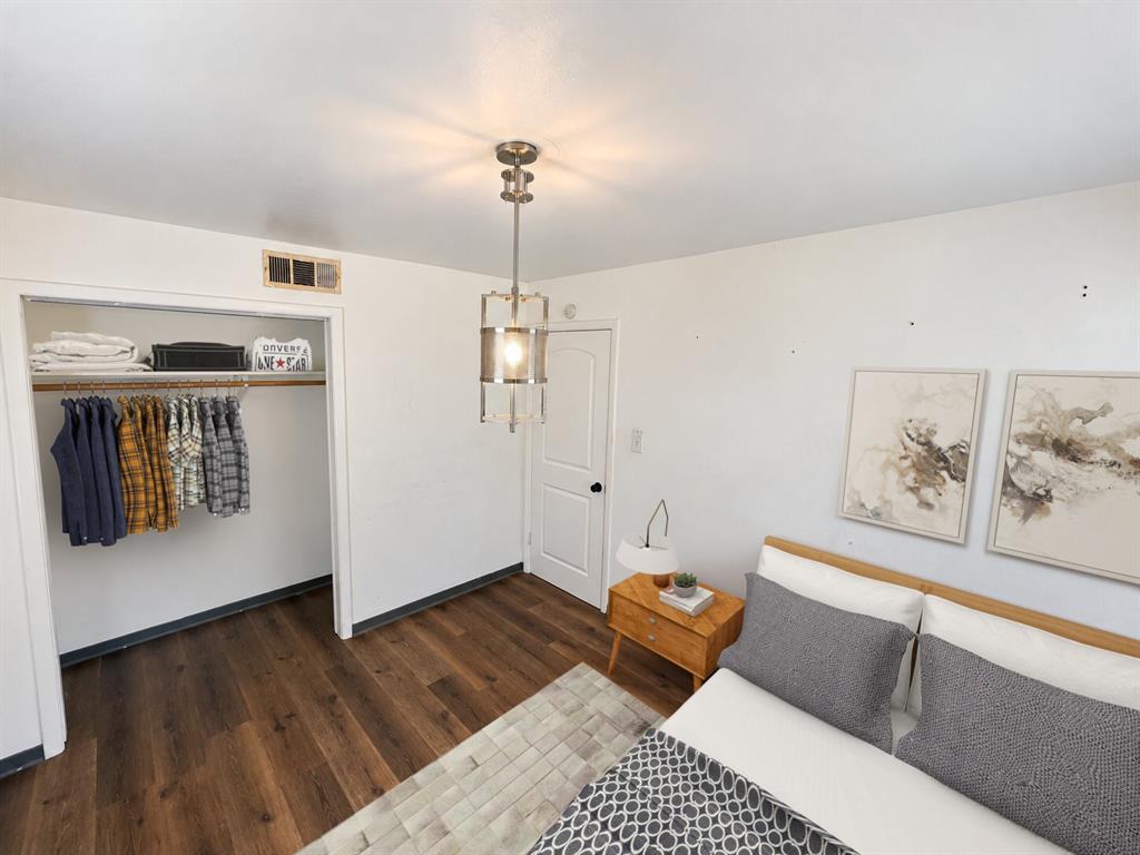 1909 S 53rd Street Property Photo 18
