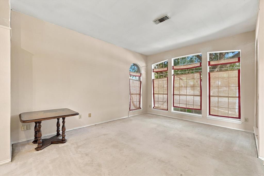 5307 Quail Creek Drive Property Photo 5