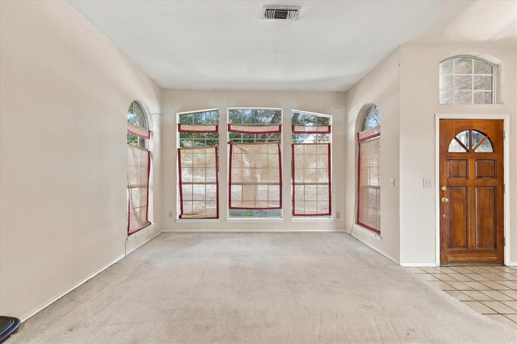 5307 Quail Creek Drive Property Photo 6