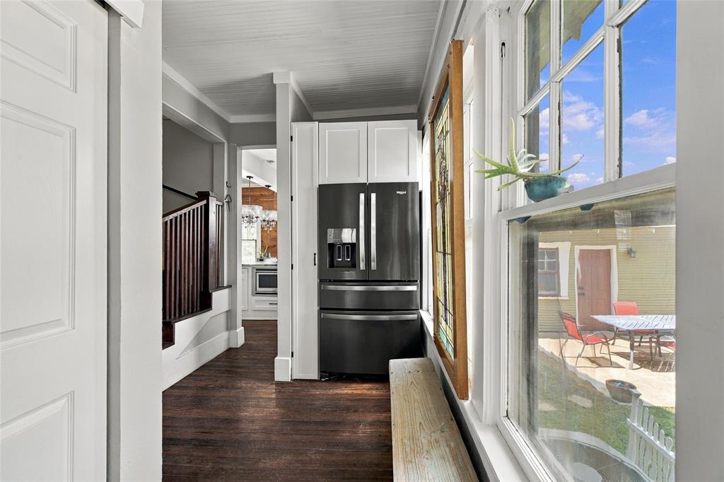 300 W College Street Property Photo 24