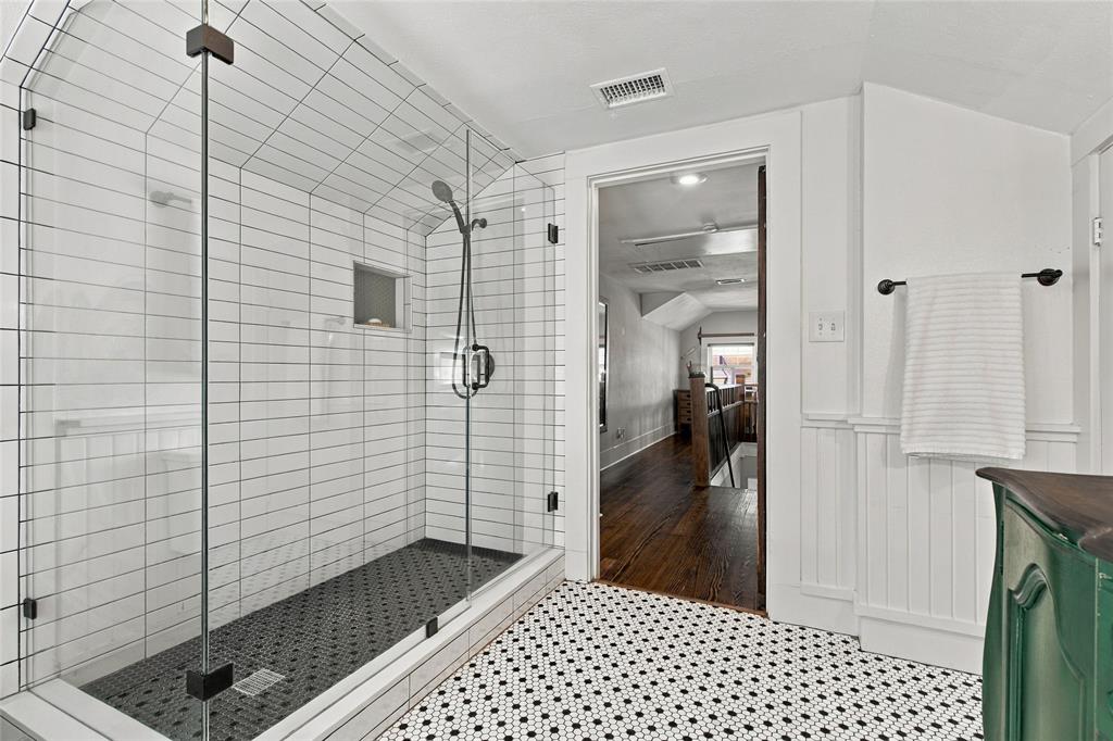 300 W College Street Property Photo 27