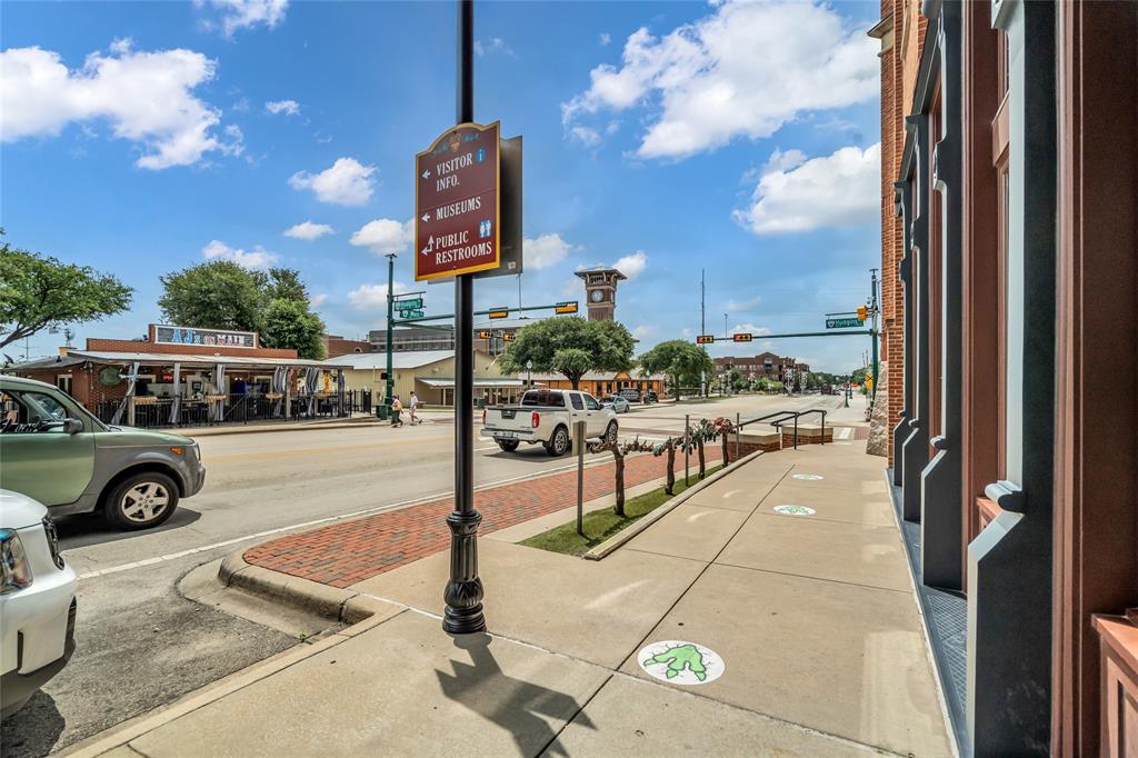 300 W College Street Property Photo 37