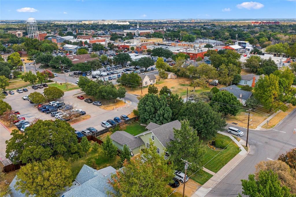 300 W College Street Property Photo 39