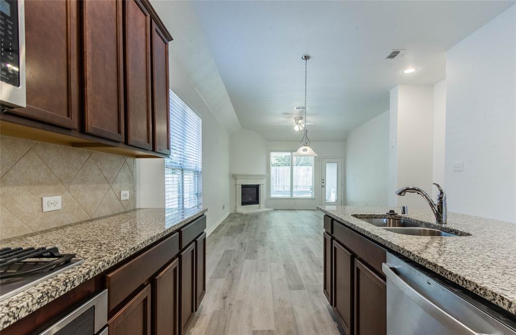 1404 Suttonview Drive Property Photo 10