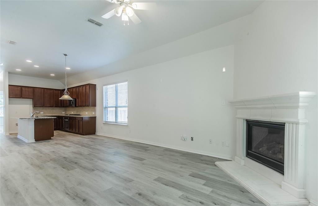 1404 Suttonview Drive Property Photo 15
