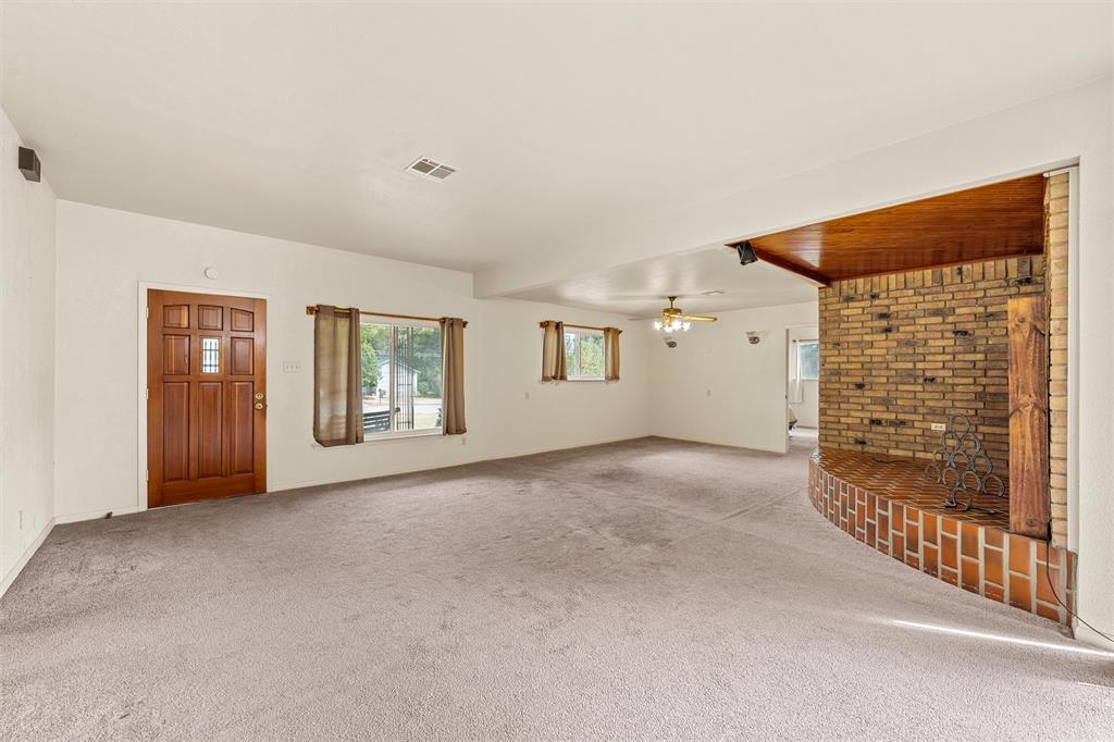 1314 W 9th Street Property Photo 5