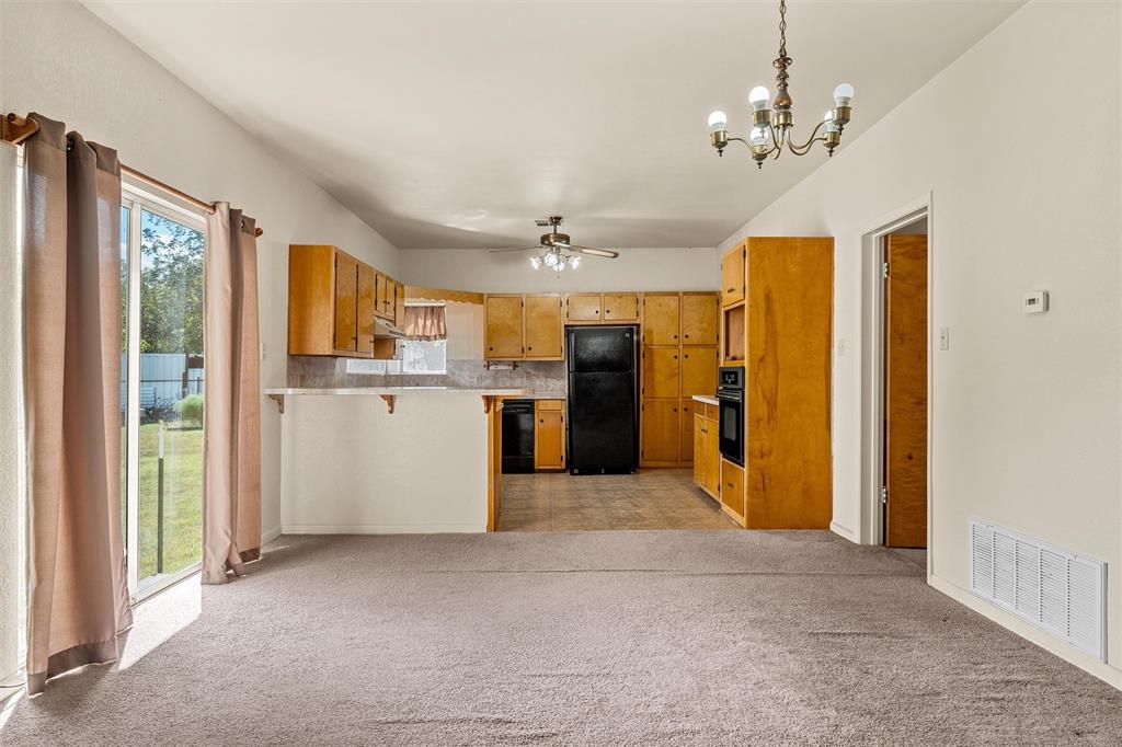 1314 W 9th Street Property Photo 9