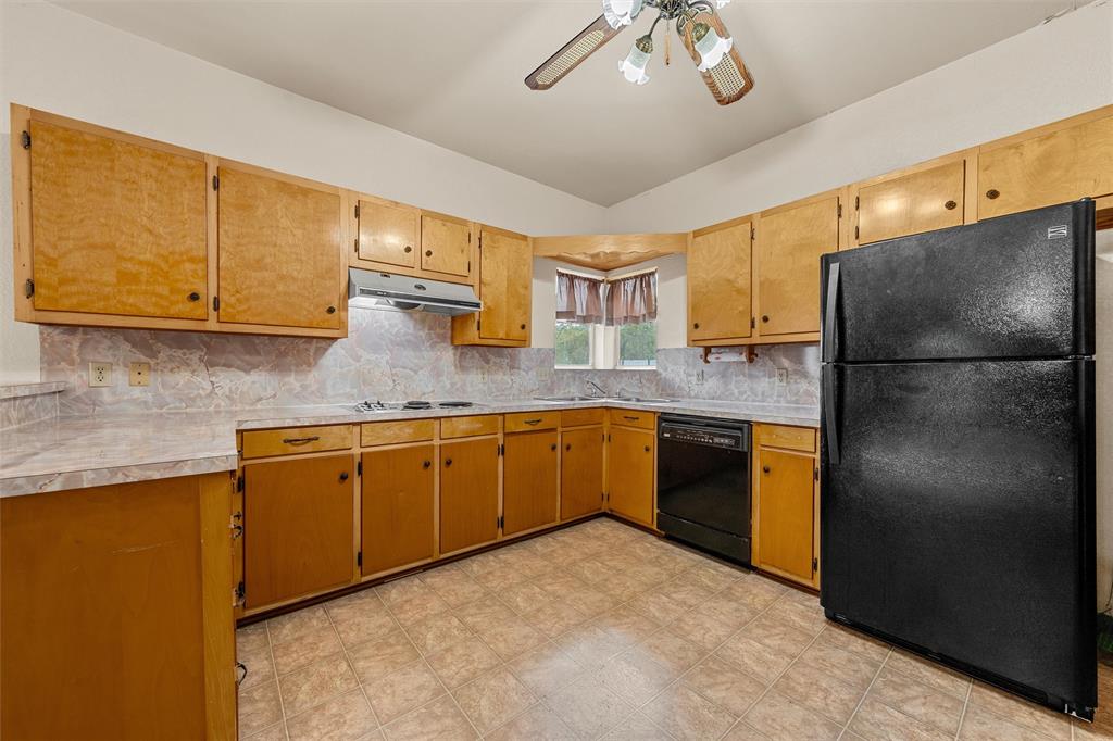1314 W 9th Street Property Photo 10