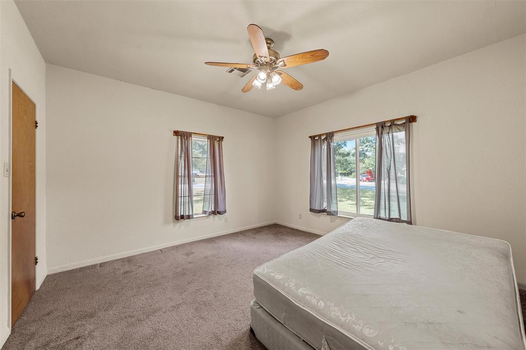 1314 W 9th Street Property Photo 15