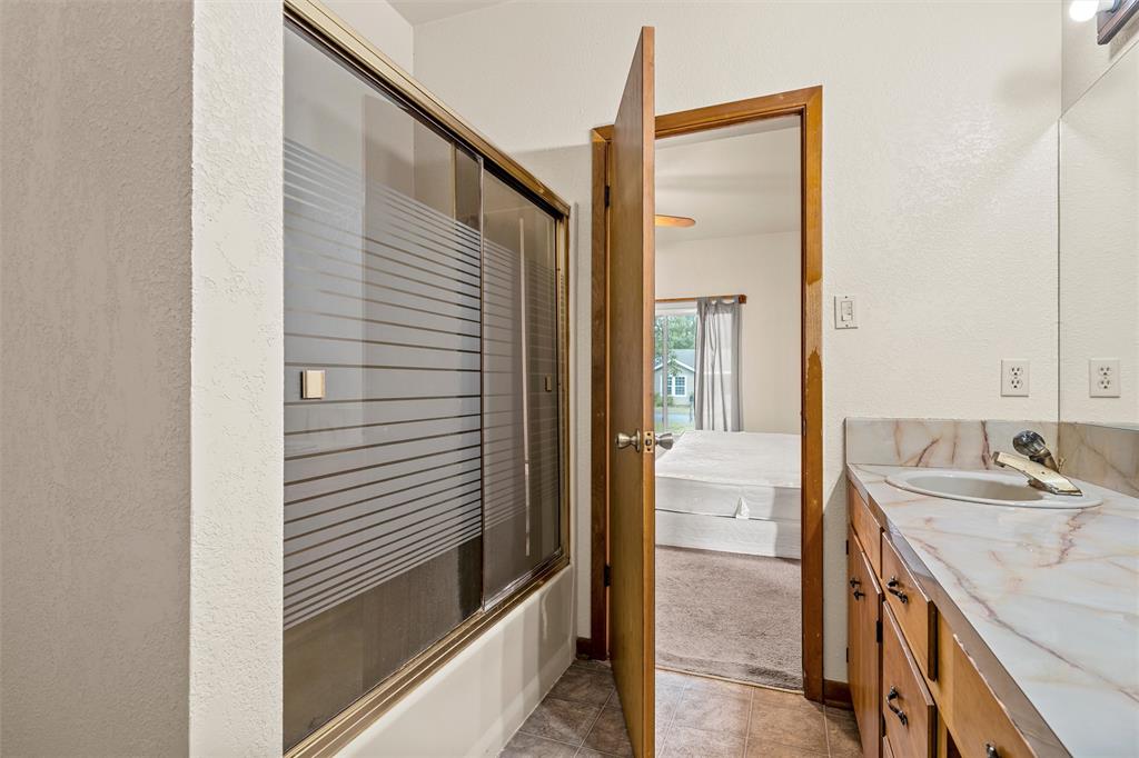 1314 W 9th Street Property Photo 18