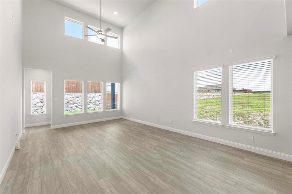 1033 Lovely Day Drive Property Photo 7