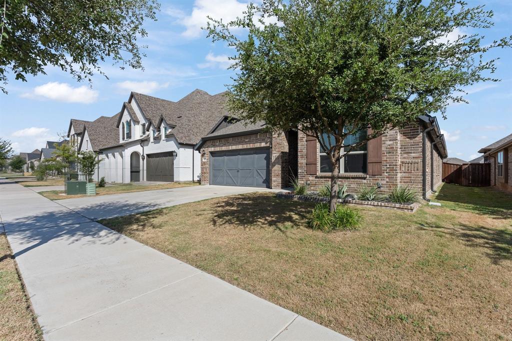 14828 Grissom Avenue Property Photo 3